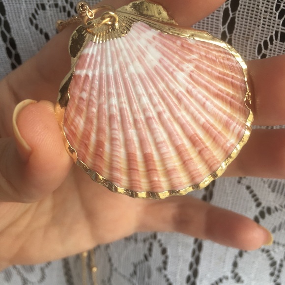 Seashell pendant necklace gold tone - Picture 5 of 7